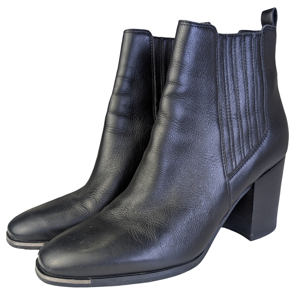 Marc Fisher Black Leather Heeles Chelsea Boots Minimalist Western Size 7.5 - Picture 3 of 9
